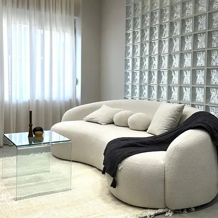 Albania Dream Baazar V * Tiran